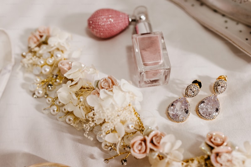 Bridal Fashion Shows: Showcasing New Accessories and Alterations